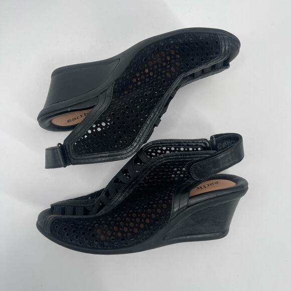 EARTH Calla Wedge Sandals Size 8 Black Perforated Leather Suede Casual Comfort - Picture 5 of 11